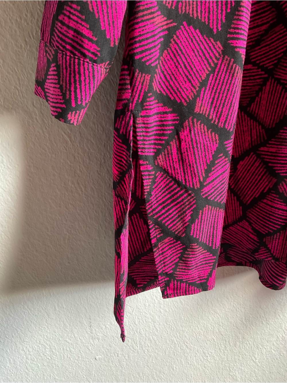 Anne Klein Magenta & Black Geometric Long Sleeve Tunic Dress - Picture 4 of 5